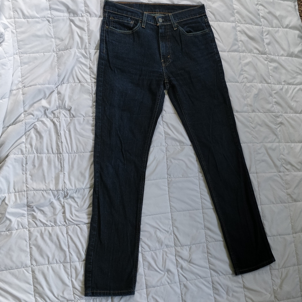 Levi 32x34 Blue Jeans